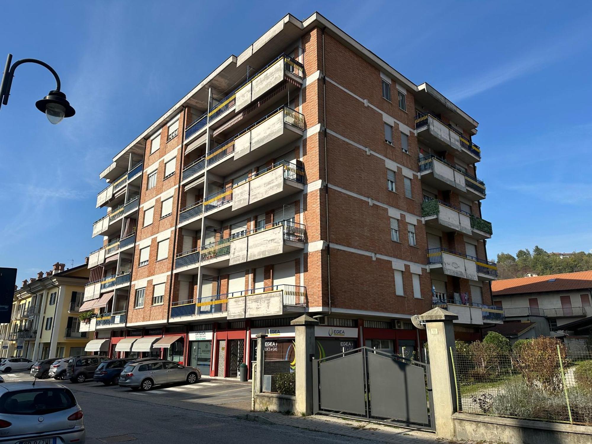 Affordable 3 Roms Appartment With Special Price Summer 2025 Dogliani Esterno foto